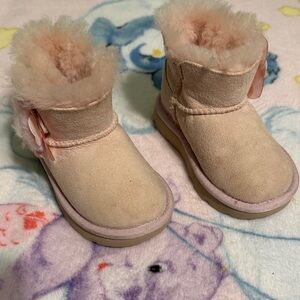 UGG Toddler Mini Bailey II Cactus Flower - Sz 6K